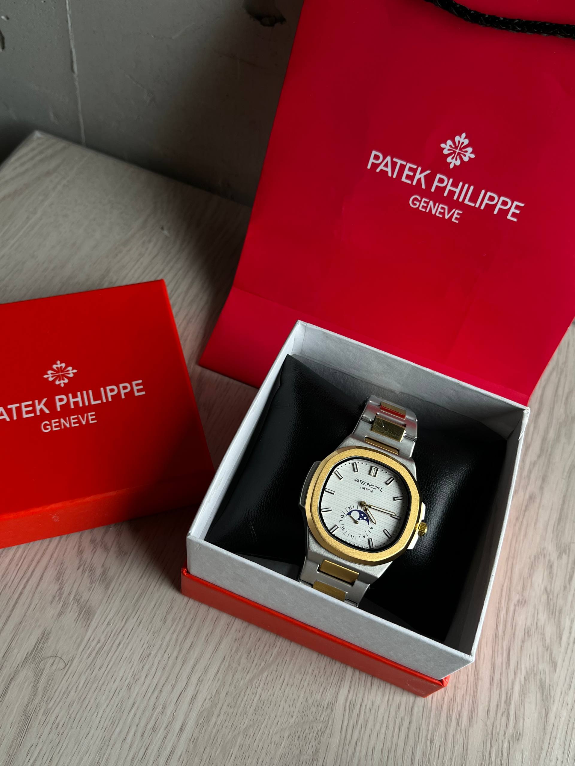 Patek Philippe Nautilus  - Dial Luxury Edition