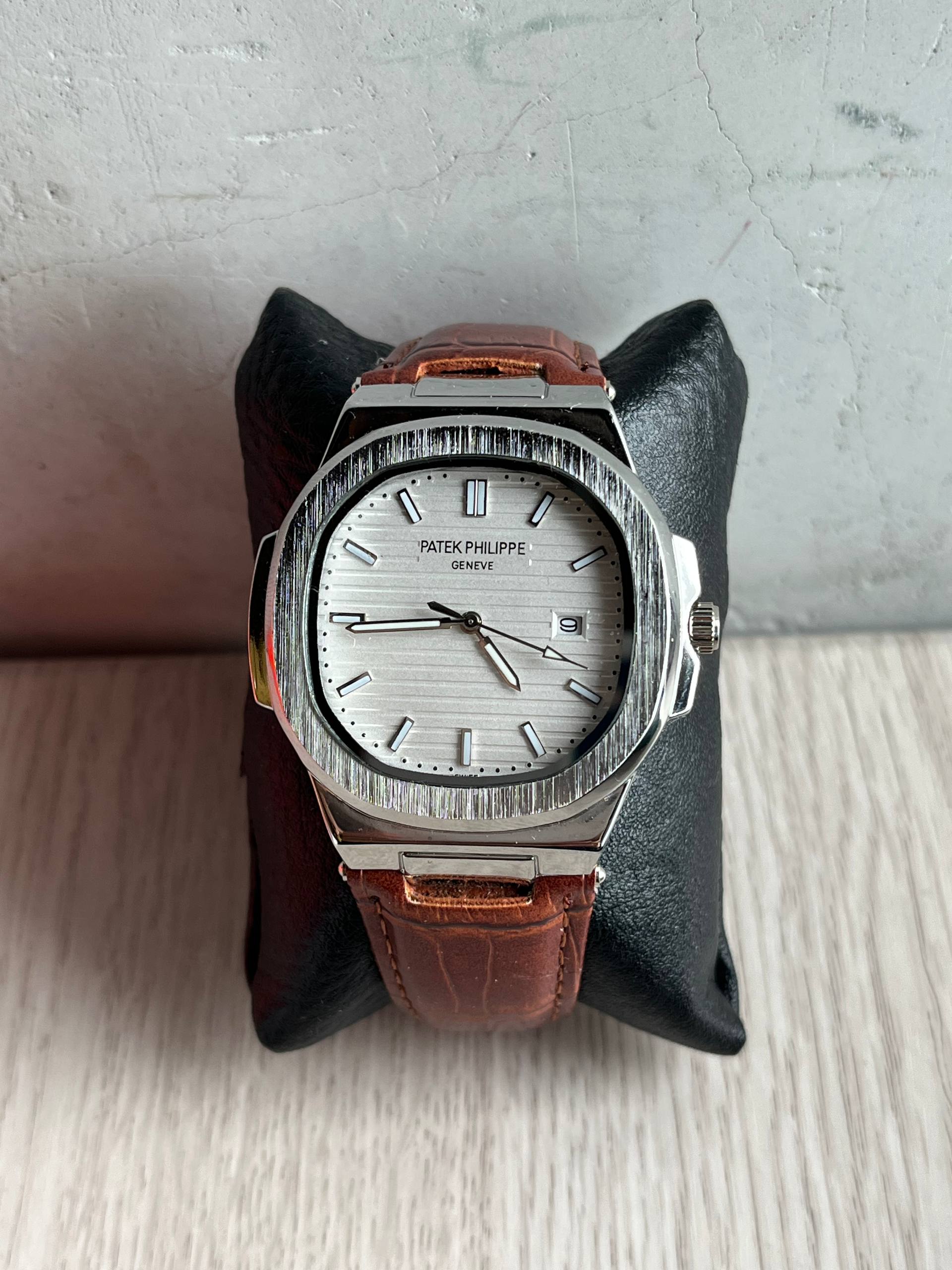 Patek Philippe Nautilus 5711 Luxury Edition - Genuine Leather Strap