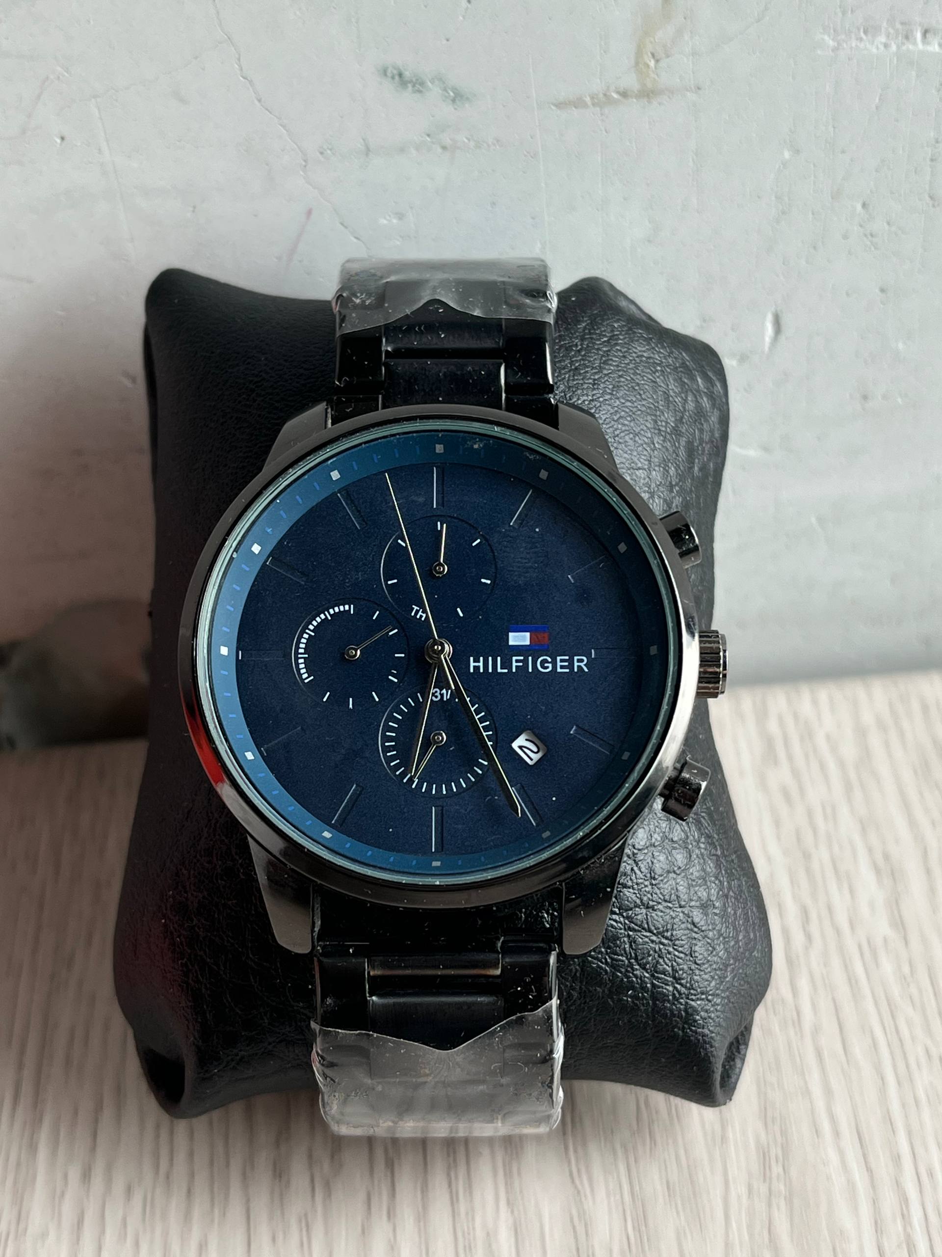 Tommy Hilfiger Decker Chronograph - Stylish Men's Watch